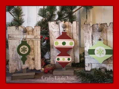 Unfinished kit measures apx. 6" and 4" tall
Kit includes 3 wooden ornaments 
*seasonal trio stands sold separately