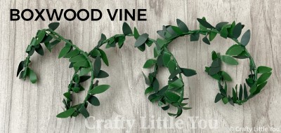 Kit includes:
*1 length of boxwood vine that measures apx. 15" long.