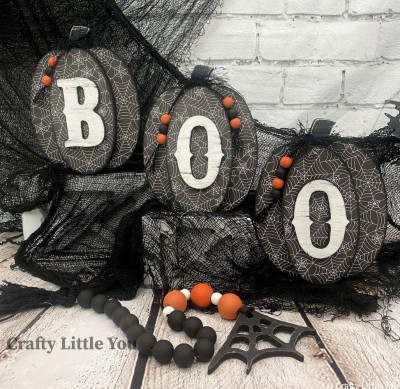 Unfinished kit measures apx. 7” tall 
And includes wooden MDF
•3 pumpkins 
•3 overlay 
•3 letters 
