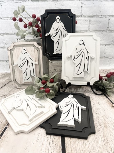 Unfinished kit measures apx. 5"x7" and includes wooden MDF:
* 5 plaques with grooves
* 5 wood Christ figures