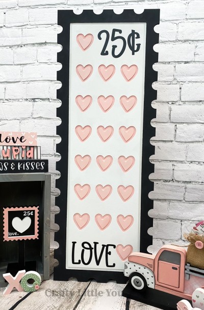 Unfinished kit measures 11"x30" and includes wooden MDF: 
* 1 porch board with grooved in hearts
* Black vinyl
