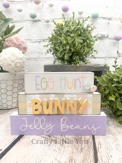 Unfinished kit measures apx. 7"x4.5" and includes wooden MDF: 
* 3 wood blocks
* "BUNNY" wood overlay letters
* 2 miniature Easter eggs
* White vinyl (some is stencil) 