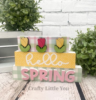 Unfinished kit measures apx. 7"x4.5" and includes wooden MDF:
* 3 wood blocks
* 3 tulip overlays with petal engravings
* SPRING wood overlay letters
* White vinyl