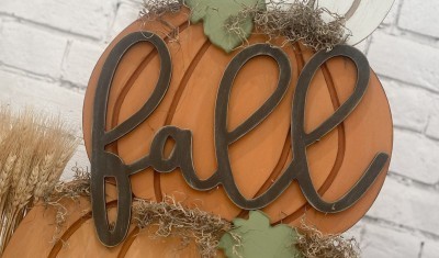 Unfinished kit measures apx.13"x10" and includes wooden MDF:
1 "fall" cursive wooden word
