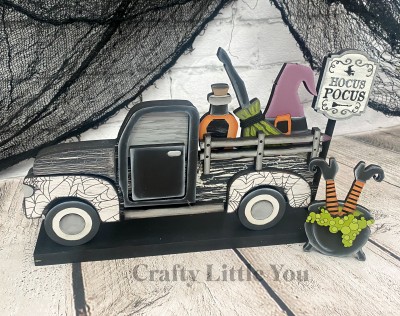 Unfinished kit measures apx. 4" tall on the broom and includes wooden MDF:
*1 potion bottle
*1 broom
*1 witches hat
*1 cauldron with witches legs
*1 potion bubbles wood overlay
*1 Hocus Pocus sign with engraved lettering
*1 dowel