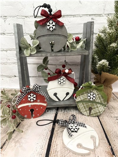Unfinished kit measures apx. 4.5" each and includes wooden MDF: 
* 5 jingle bells with grooves
* 5 overlay snowflakes