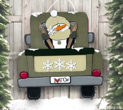 Unfinished kit pieces made to fit the Hanging Truck 2.0 and includes wooden MDF: *1 truck cab overlays * 2 fender overlays *1 tailgate overlay with "I love Snow" wood letters *1 tailgate panel with snowman *5 snowflakes *2 skis with hand overlays *1 scarf, hat brim, button, nose *1 set of face vinyl
*6 velcro pieces